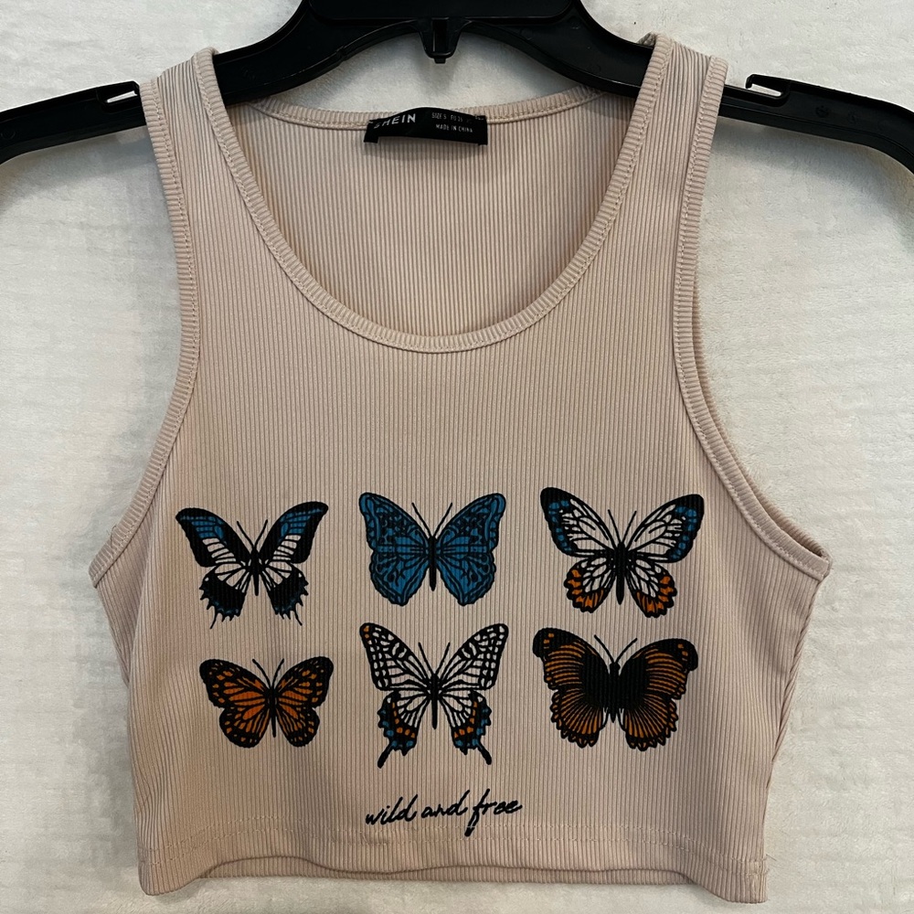 SHEIN Tan Butterfly Graphic Crop Top